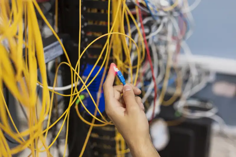 Connecteur fibre optique lumineux — normes et réglementation